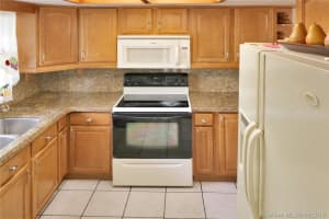 11011 NW 7th St, Miami, FL 33172, Sold 07/29/19