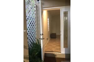 9961 NW 32nd St, Doral, FL 33172, Sold 08/15/19