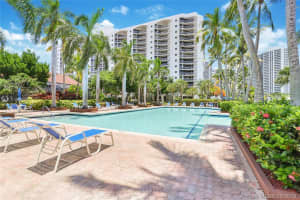 3610 Yacht Club Dr, Aventura, FL 33180, Sold 08/20/19