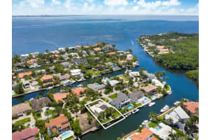 6860 Sunrise Ct, Coral Gables, FL 33133, Sold 02/19/20