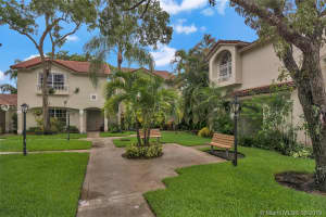 811 NW 108th Terrace, Pembroke Pines, FL 33026, Sold 08/29/19