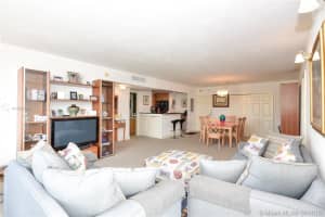 10350 W Bay Harbor Dr #4h, Miami Beach, FL 33154, Sold 10/06/20