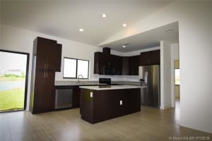 20571 SW 317th St, Homestead, FL 33030, Sold 11/10/20