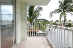 16570 NE 26th Ave #3f, North Miami Beach, FL 33160, Sold 08/29/19