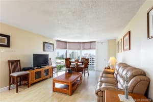 20100 W Country Club Dr, Aventura, FL 33180, Sold 01/15/20