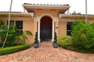 15560 NW 83rd Ct, Miami Lakes, FL 33016, Sold 10/04/19