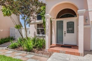 320 SW 99th Ave, Pembroke Pines, FL 33025, Sold 08/08/19