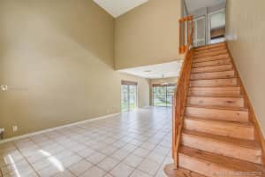 320 SW 99th Ave, Pembroke Pines, FL 33025, Sold 08/08/19