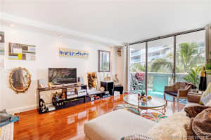 800 West Ave, Miami Beach, FL 33139, Sold 10/15/19