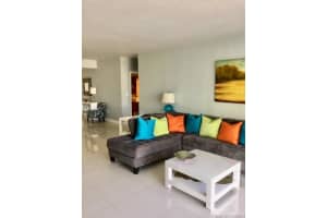 5825 Collins Ave #3a, Miami Beach, FL 33140, Sold 09/25/20