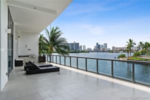 3250 NE 188th St l107, Aventura, FL 33180, Sold 02/26/20