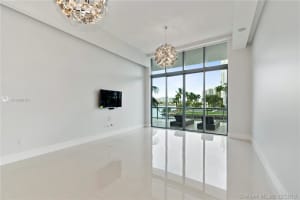 3250 NE 188th St l107, Aventura, FL 33180, Sold 02/26/20