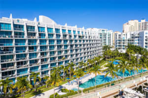 2950 NE 188th St, Miami, FL 33180, Sold 10/25/19