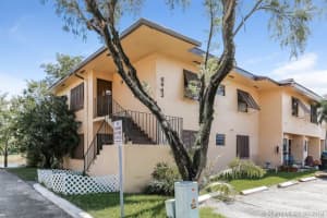 6862 NW 173rd Dr, Hialeah, FL 33015, Sold 09/03/19