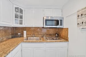 7904 West Dr #1, North Bay Village, FL 33141, Sold 09/12/19