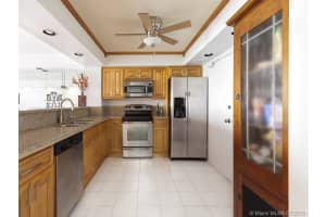 5555 Collins Ave #5d, Miami, FL 33140, Sold 06/26/20