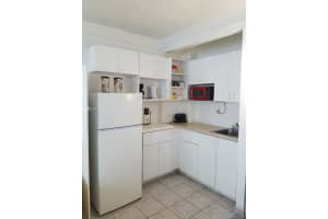 5445 Collins Ave, Miami Beach, FL 33140, Sold 08/30/19