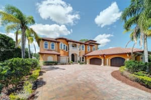 10547 SW Lands End Pl, Palm City, FL 34990, Sold 09/19/19