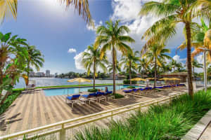 6103 Aqua Ave, Miami Beach, FL 33141, Sold 12/01/20