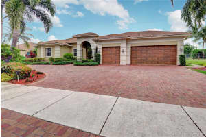 4268 SW 141st Ave, Davie, FL 33330, Sold 10/31/19