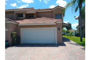 19125 NW 82nd Cir Ct #22r, Hialeah, FL 33015, Sold 08/02/19