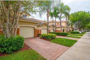 3837 Tree Top Dr, Weston, FL 33332, Sold 09/13/19