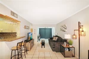 660 W Park Dr, Miami, FL 33172, Sold 08/20/19