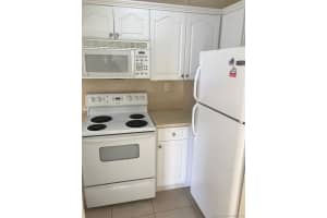 8075 NW 7th St, Miami, FL 33126, Sold 12/18/19
