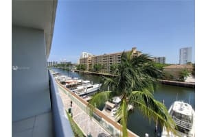 2950 NE 188th St, Miami, FL 33180, Sold 06/23/20