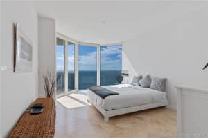 4775 Collins Ave, Miami Beach, FL 33140, Sold 02/28/20
