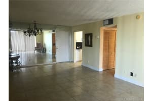 8501 NW 8th St, Miami, FL 33126, Sold 11/08/19