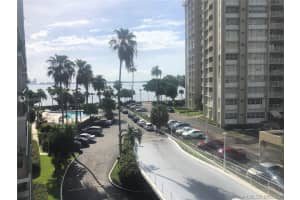 1408 Brickell Bay Dr # 907, Miami, FL 33131, Sold 12/30/19