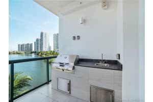 3250 NE 188th St, Aventura, FL 33180, Sold 01/08/21