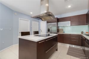 7928 East Dr, North Bay Village, FL 33141, Sold 07/29/20