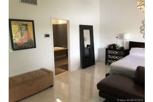 558 NE 199th Terrace #1o, Miami, FL 33179, Sold 08/26/19