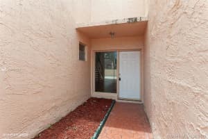 9173 Fontainebleau Blvd, Miami, FL 33172, Sold 04/09/20