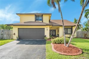 9931 SW 14th St, Pembroke Pines, FL 33025, Sold 09/13/19