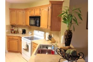 6284 NW 186th St, Hialeah, FL 33015, Sold 09/04/19