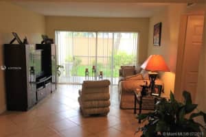 6284 NW 186th St, Hialeah, FL 33015, Sold 09/04/19