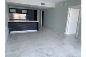 200 Biscayne Blvd Way, Miami, FL 33131, Sold 04/01/22