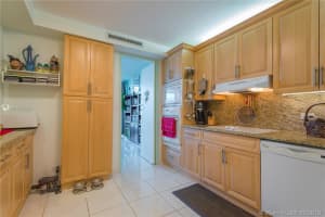 5055 Collins Ave #6n, Miami Beach, FL 33140, Sold 08/02/19