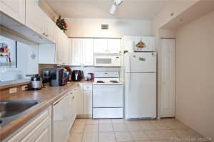 17150 N Bay Rd, Sunny Isles Beach, FL 33160, Sold 03/06/20