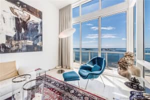218 SE 14th St PH 3, Miami, FL 33131, Sold 01/28/21