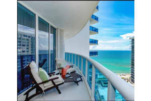 2711 S Ocean Dr, Hollywood, FL 33019, Sold 02/15/21
