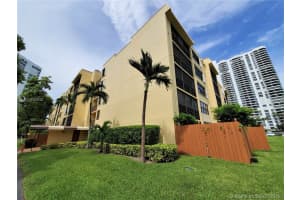 3440 NE 192 St #3pa, Miami, FL 33180, Sold 10/15/19