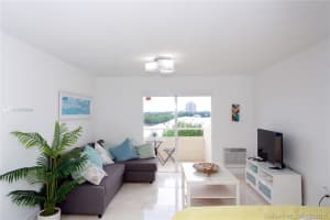 7904 West Dr #1, North Bay Village, FL 33141, Sold 04/16/20