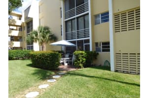 922 NE 199th St, Miami, FL 33179, Sold 01/10/20