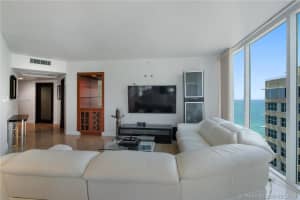 4775 Collins Ave, Miami, FL 33140, Sold 06/19/20