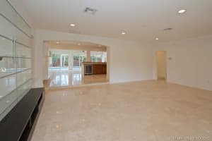 7441 Center Bay Dr, North Bay Village, FL 33141, Sold 02/04/21