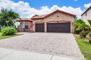 8743 Estada Cir, Hollywood, FL 33024, Sold 09/27/19
